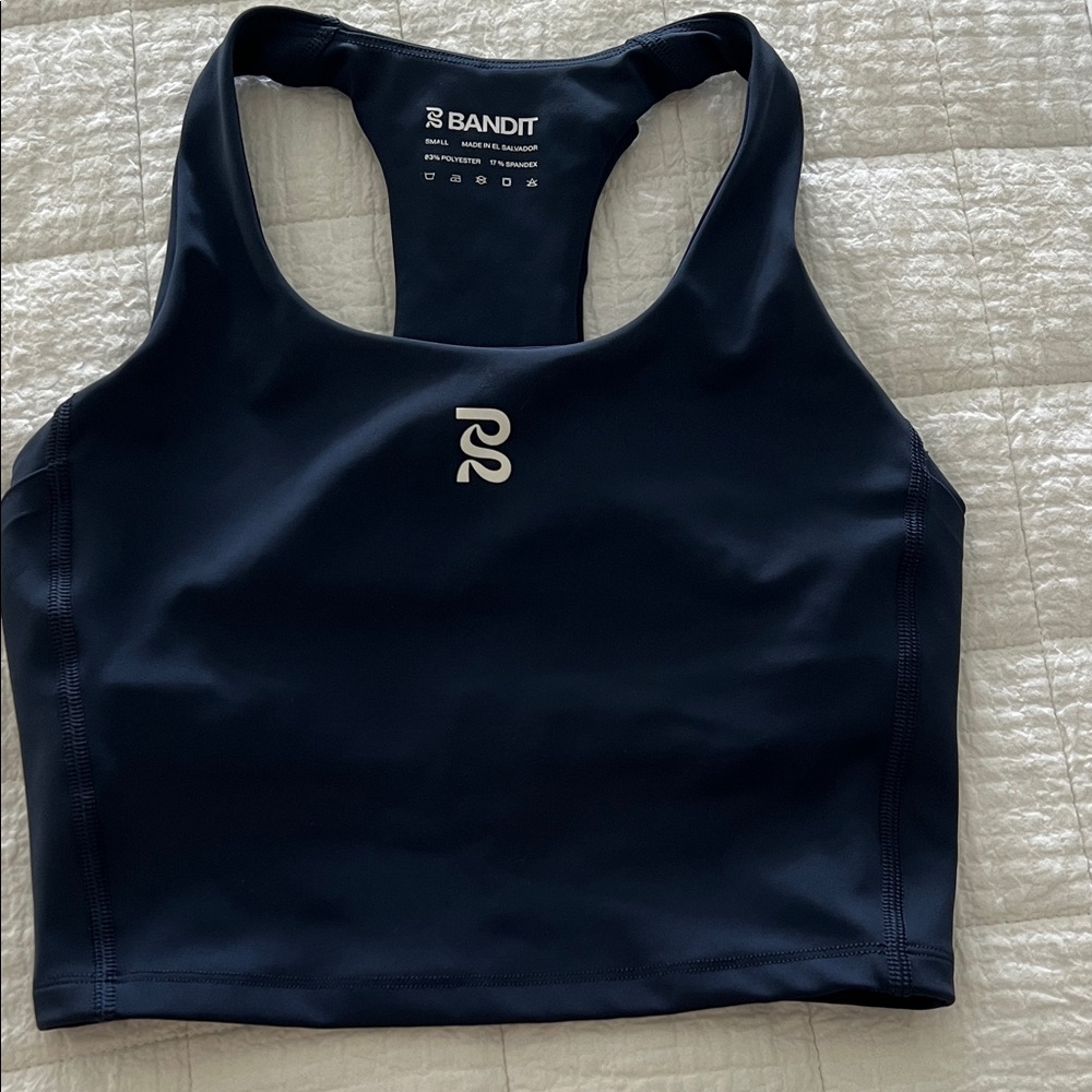 Bandit Stamina Scoop Neck Crop